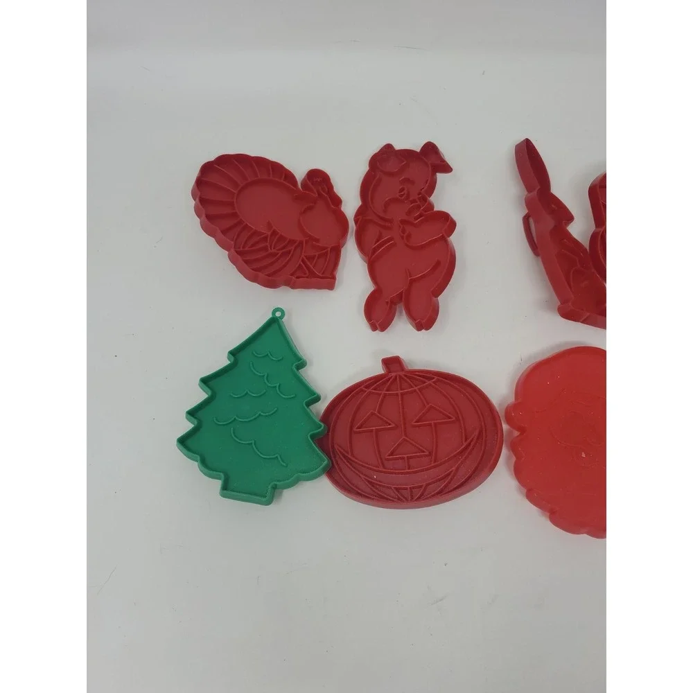 10 Vintage Made in Hong Kong Red & Green Plastic Christmas Easter Cookie Cutters